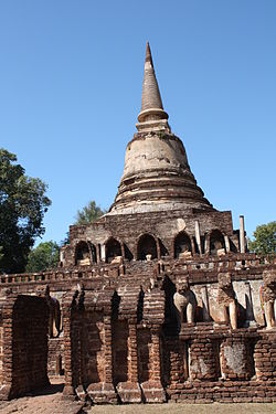 250px-Wat_Chang_Lorm.JPG