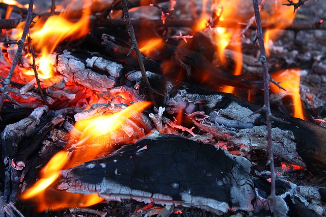 fire-56677_640.jpg